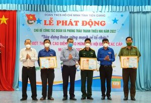 Tien Giang organized the awarding ceremony of Video clip composing contest “Overcoming the fear of nCoV”